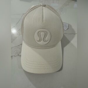 Lululemon Trucker Hat Light Ivory S/M